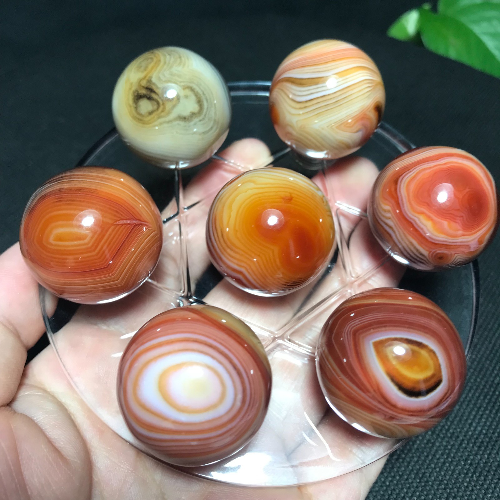 195g 7pcs 26mm Polished Silk Banded Lace Agate Ball Madagascar+base 476