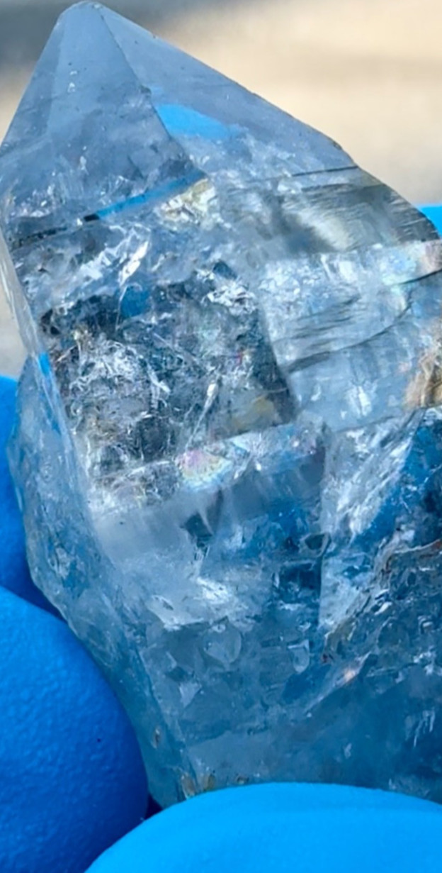25g Herkimer diamond Enhydro! (moving graphite bubble)
