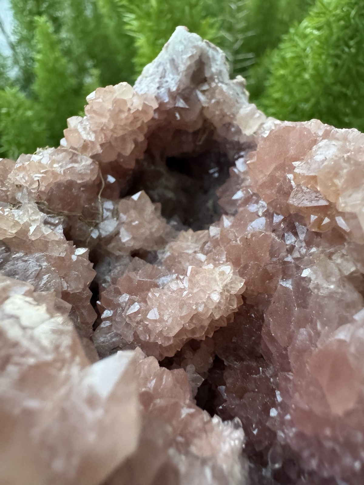 186g Grade A PINK AMETHYST GEODE -La Patagonia Argentina, El Choique Mine
