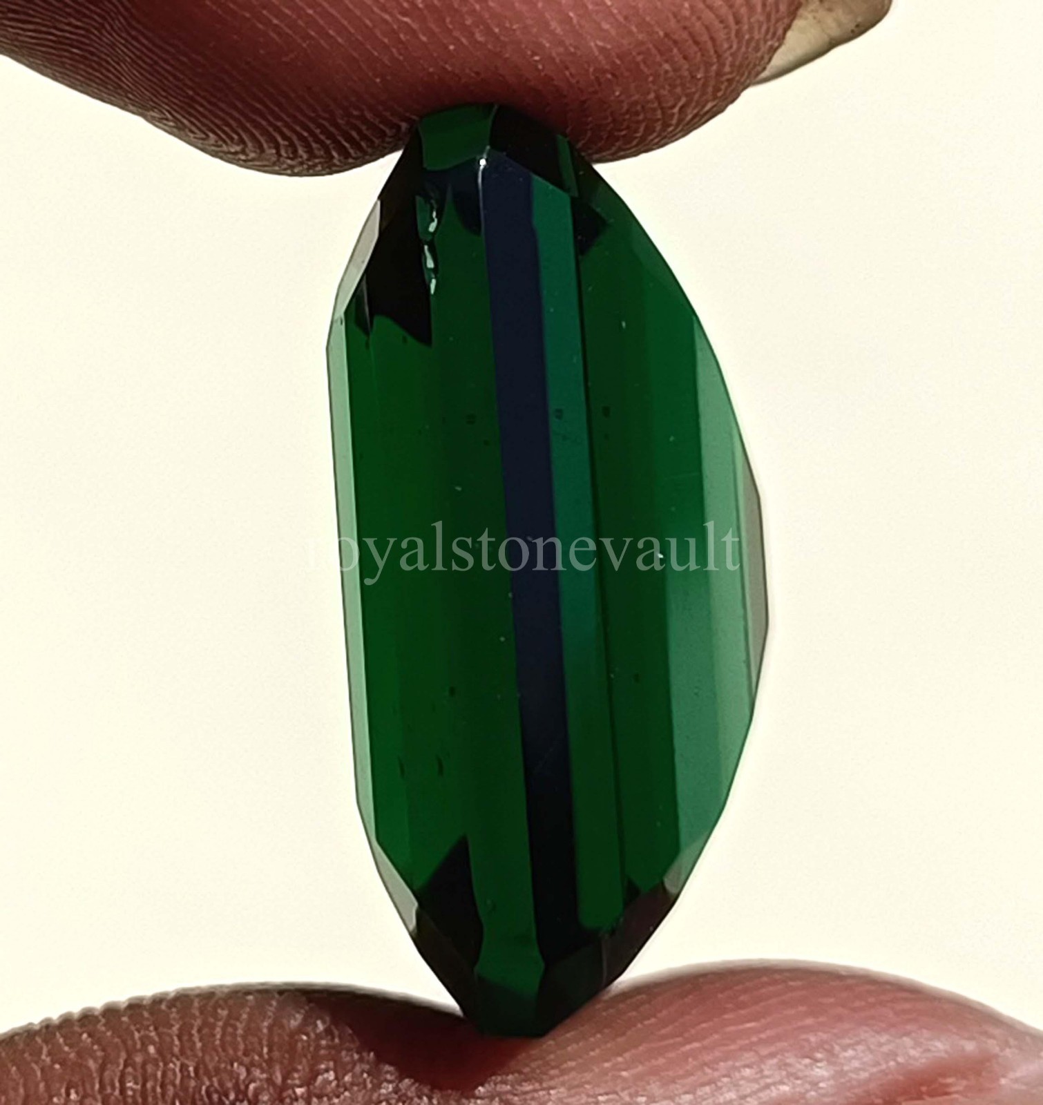 IGL Certified Emerald Shape 27.90 Ct Natural Green Emerald Loose Gemstone 5ISR