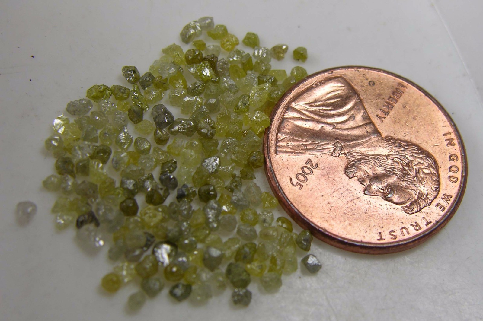 Africa 100% Natural Multi-Color Raw Rough Diamond Crystal 1.00Ct 35-40 Pieces