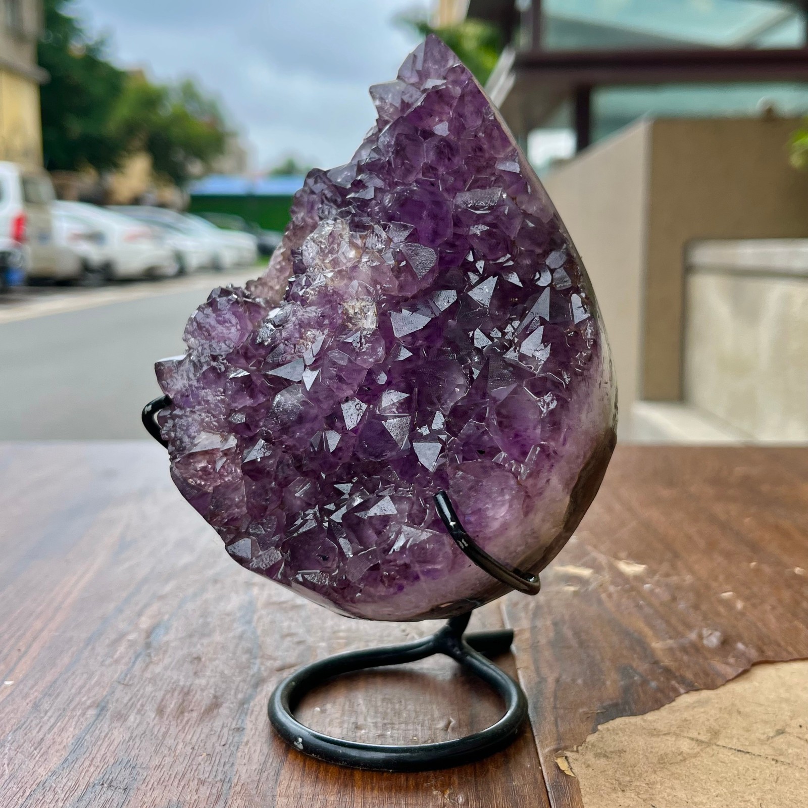 2.77LB High quality amethyst cave skeleton specimen+pedestal