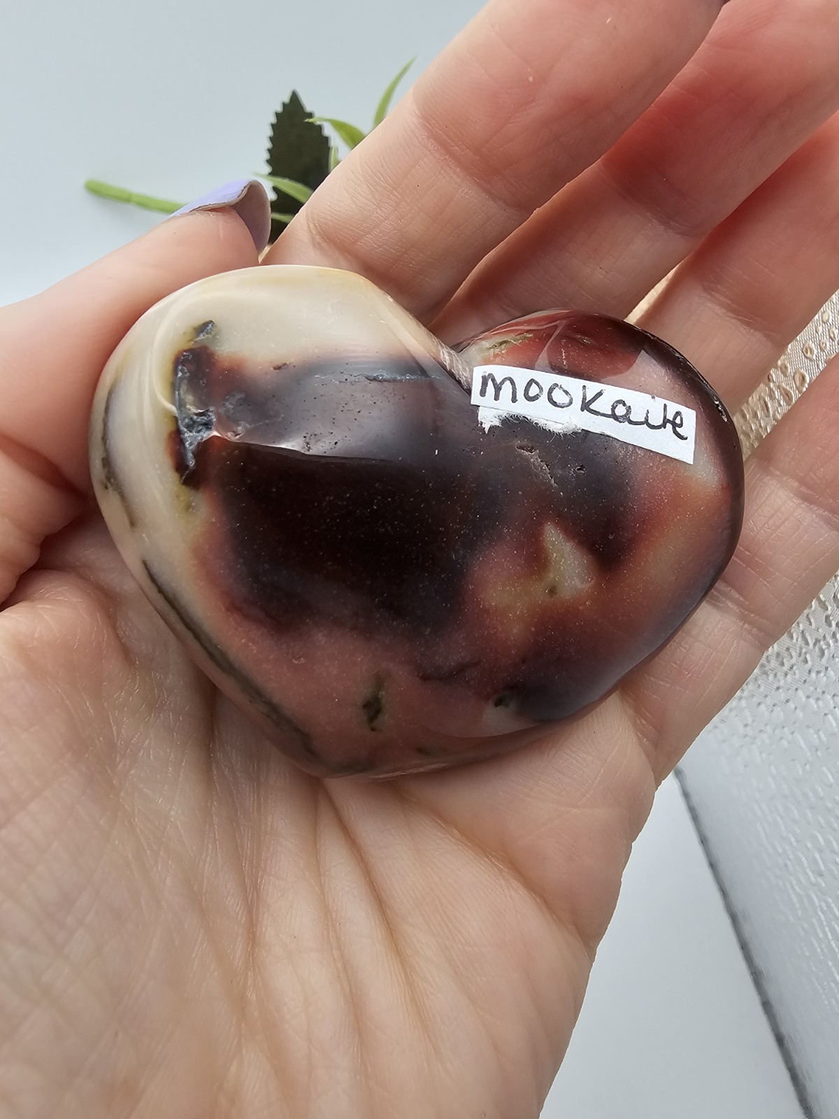✨️SALE✨️ Red Multicolored Mookaite Crystal Carved Heart Palm 5.8cm 103g Jasper