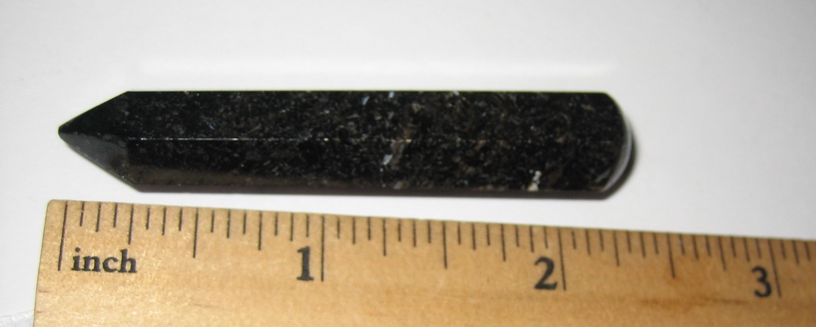 60mm RARE! POLISHED NATURAL AUTHENTIC NUUMMITE STONE WAND GREENLAND 16.7grams *1