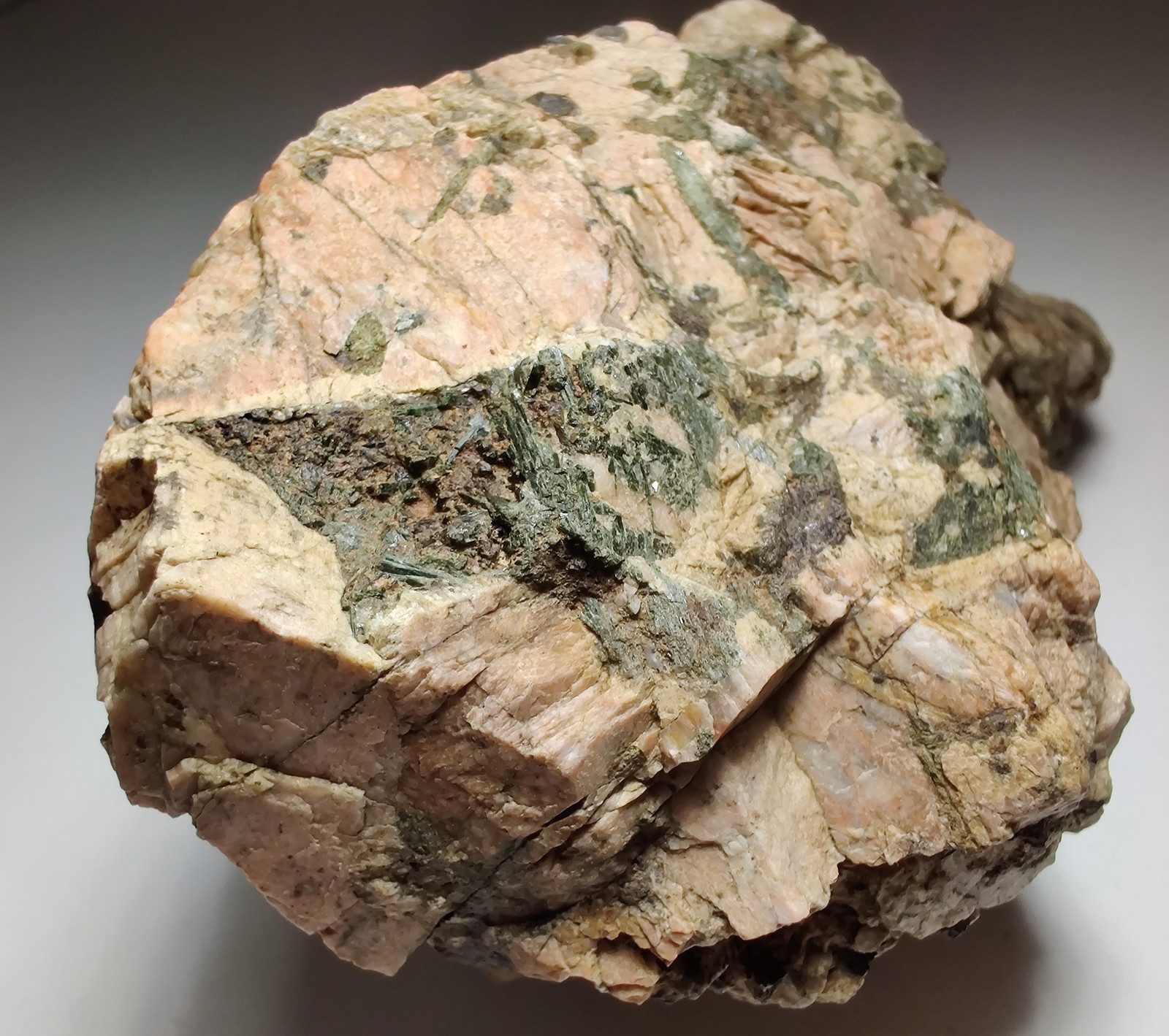 Aegirine crystals on Anorthoclase Feldspar. Stettin, Wisconsin. 574 grams.