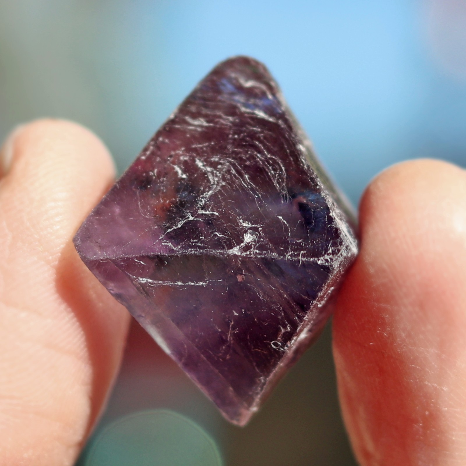 Fluorescent Mineral Specimen: Fluorite Octahedron (FLU63)