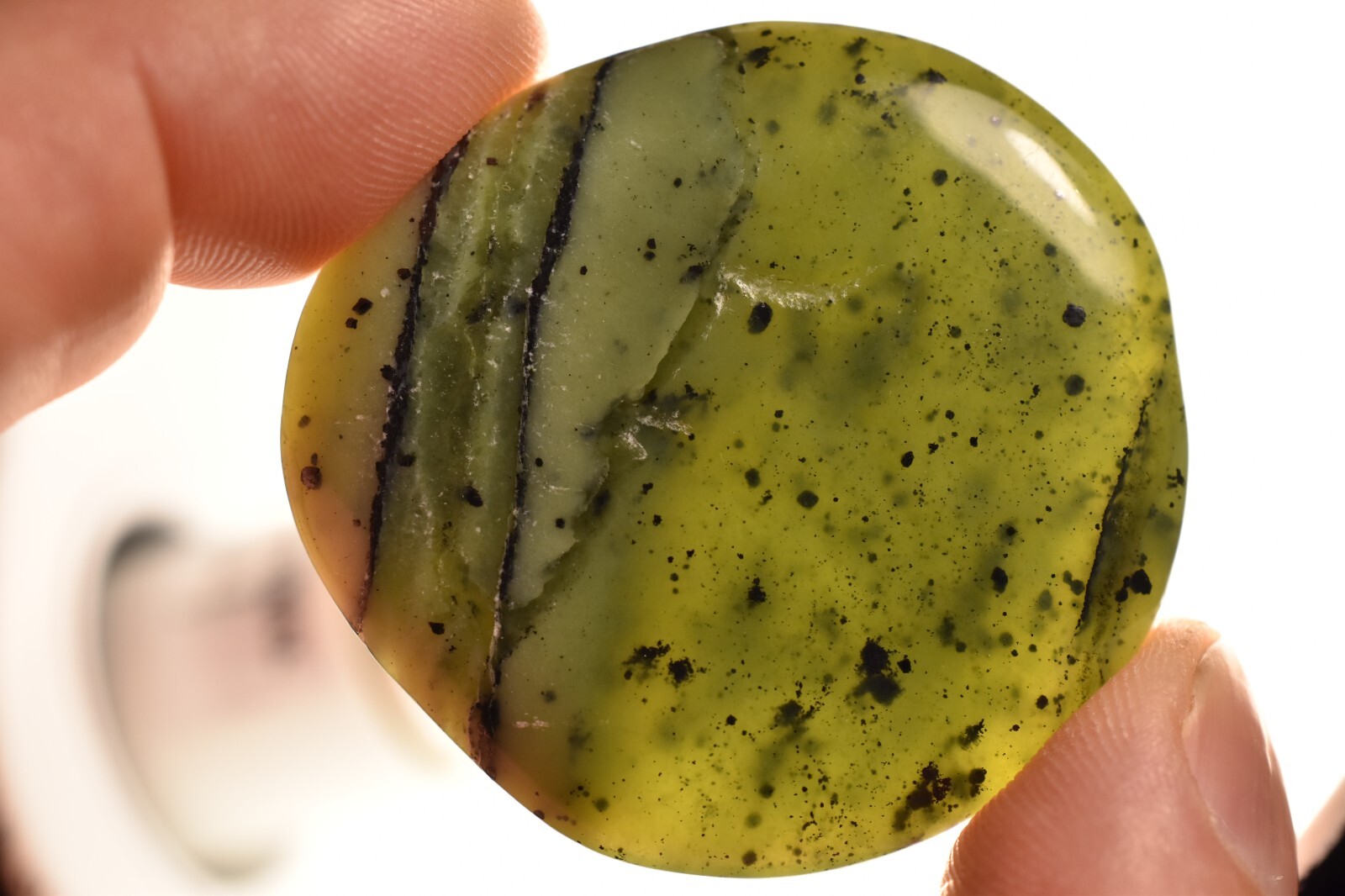 *NEPHRITE JADE* Palm Stone 4.8cm 34.7g Flat Healing Positive Attitude Money