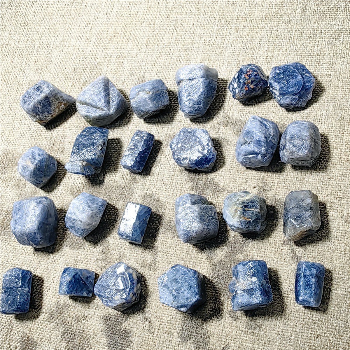 62g Natural Unheated Blue Sapphire Corundum Facet Rough Specimen 61