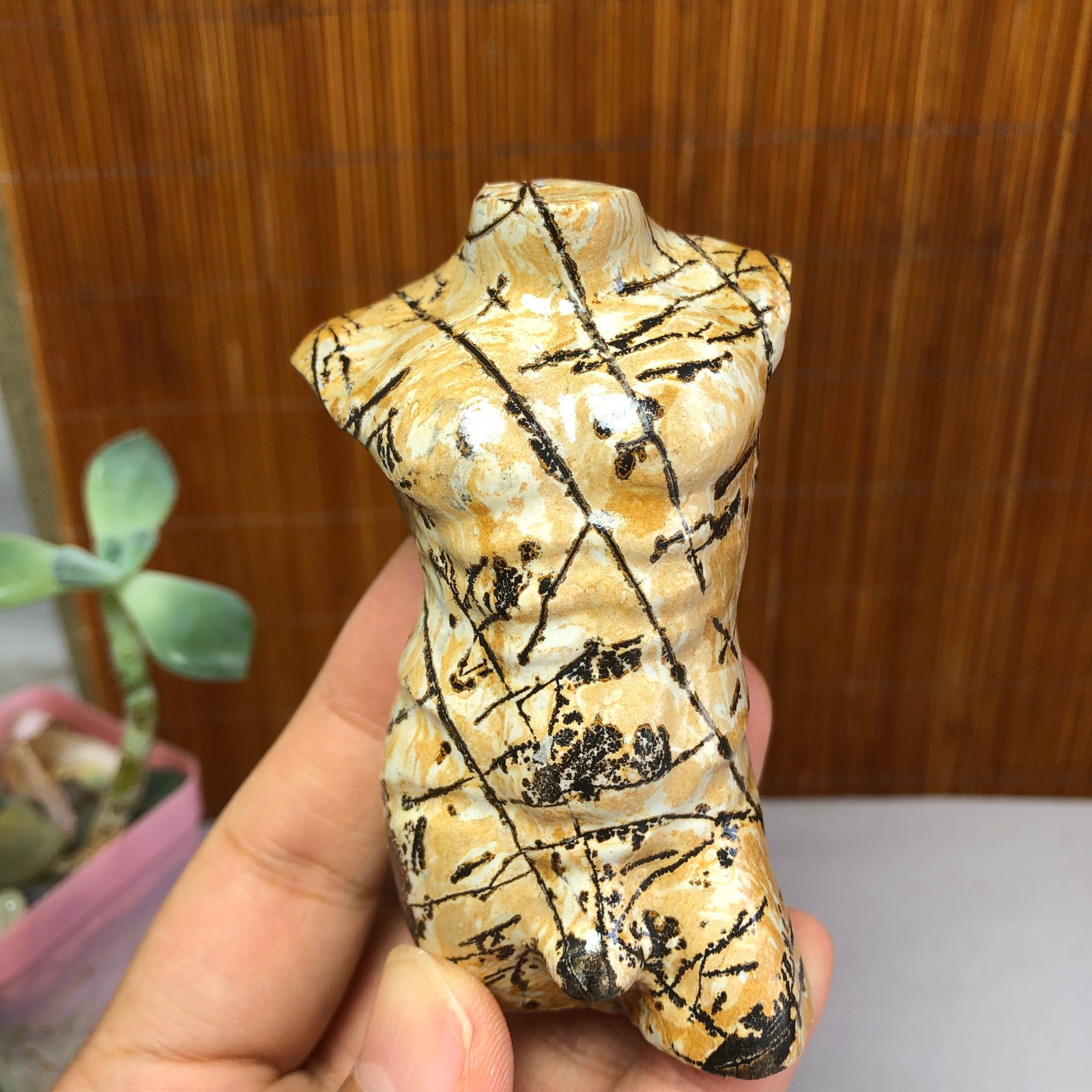Rare Natural Traditional Chinese Painting Hand Carving male Model 166g g8407