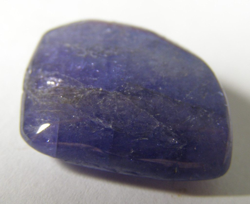 SMALL HIGH QUALITY TANZANITE TUMBLESTONE 2.1 x 1.8 cms 5.77 gms