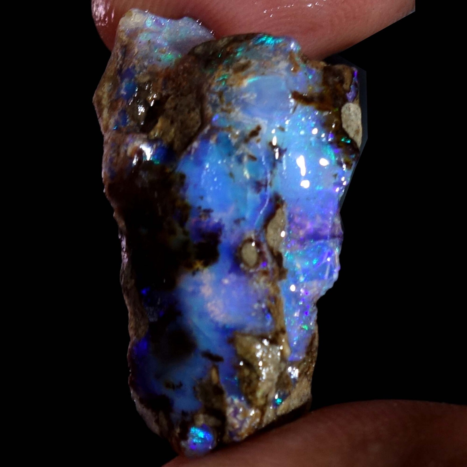 18.60 Cts Ethiopian Opal Jumbo Flashing Untreated Natural Rough For Ring Size