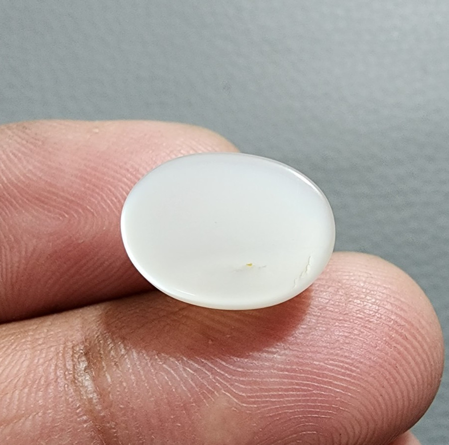 White Moonstone Cabochon Oval Shape 10.50Ct Eye-Clean Loose Gemstone For Ring