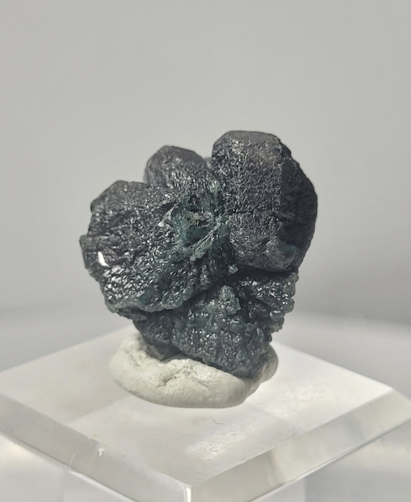 Alexandrite Crystal Cluster Color Change, UV Reactive(Rare)