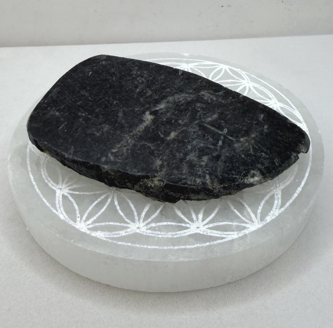 Nuummite Crystal Finland, Genuine Sorcerer’s Stone, Iridescent Stone, 70.92g