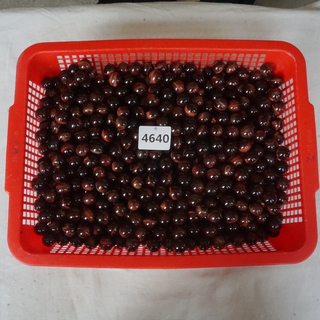 2.2LB 120Pcs Natural Red Tiger Eye Quartz Crystal Sphere Ball Healing 17-19mm