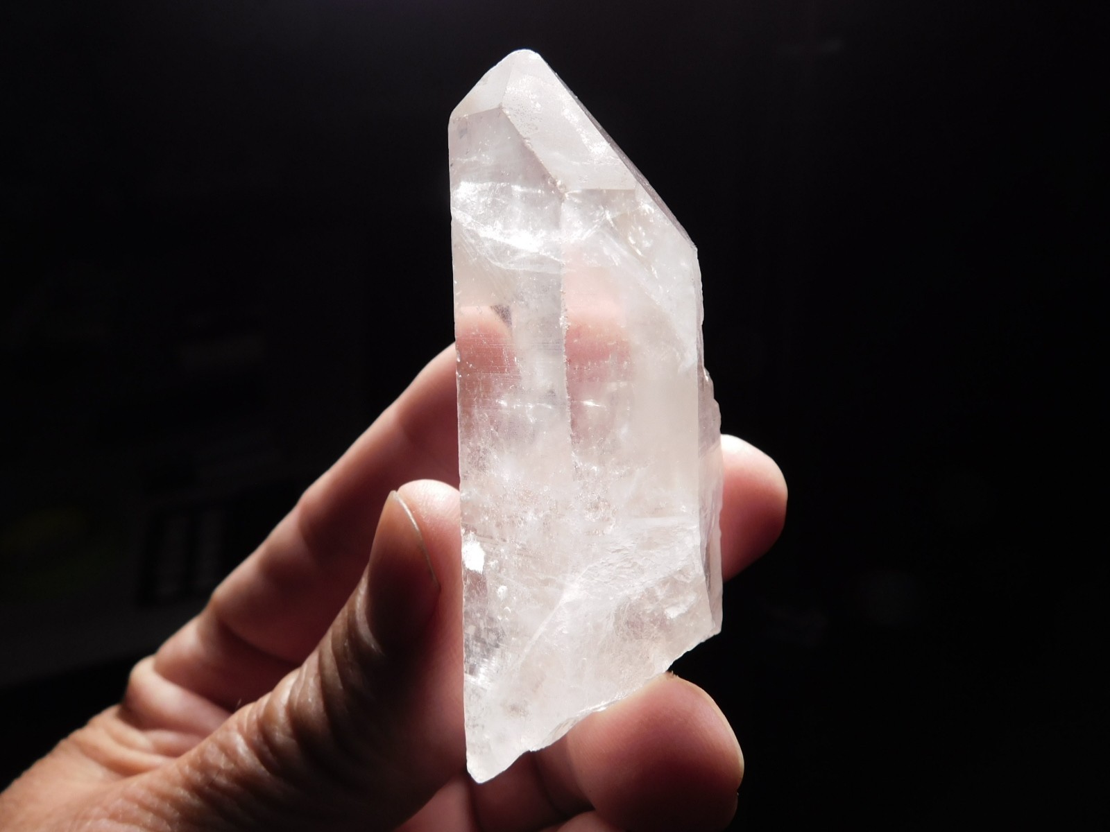 Translucent QUARTZ Crystal 100% Natural Brazil 98.9gr