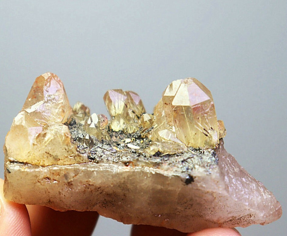 Natural Original Golden Hair Rutilated Quartz Crystal Cluster Mineral Specimen