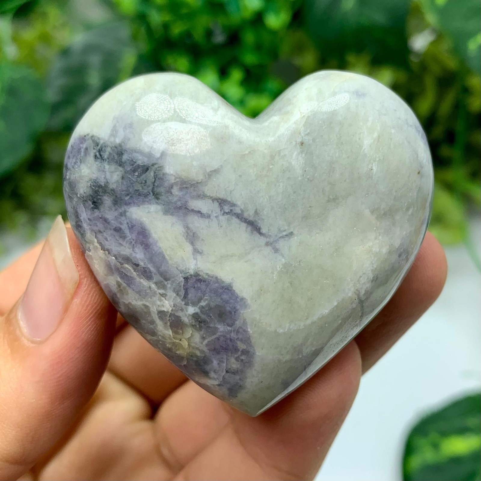 100g Beautiful UV Reactive Hackmanite Heart Stone, Hackmanite Heartstone, Purple