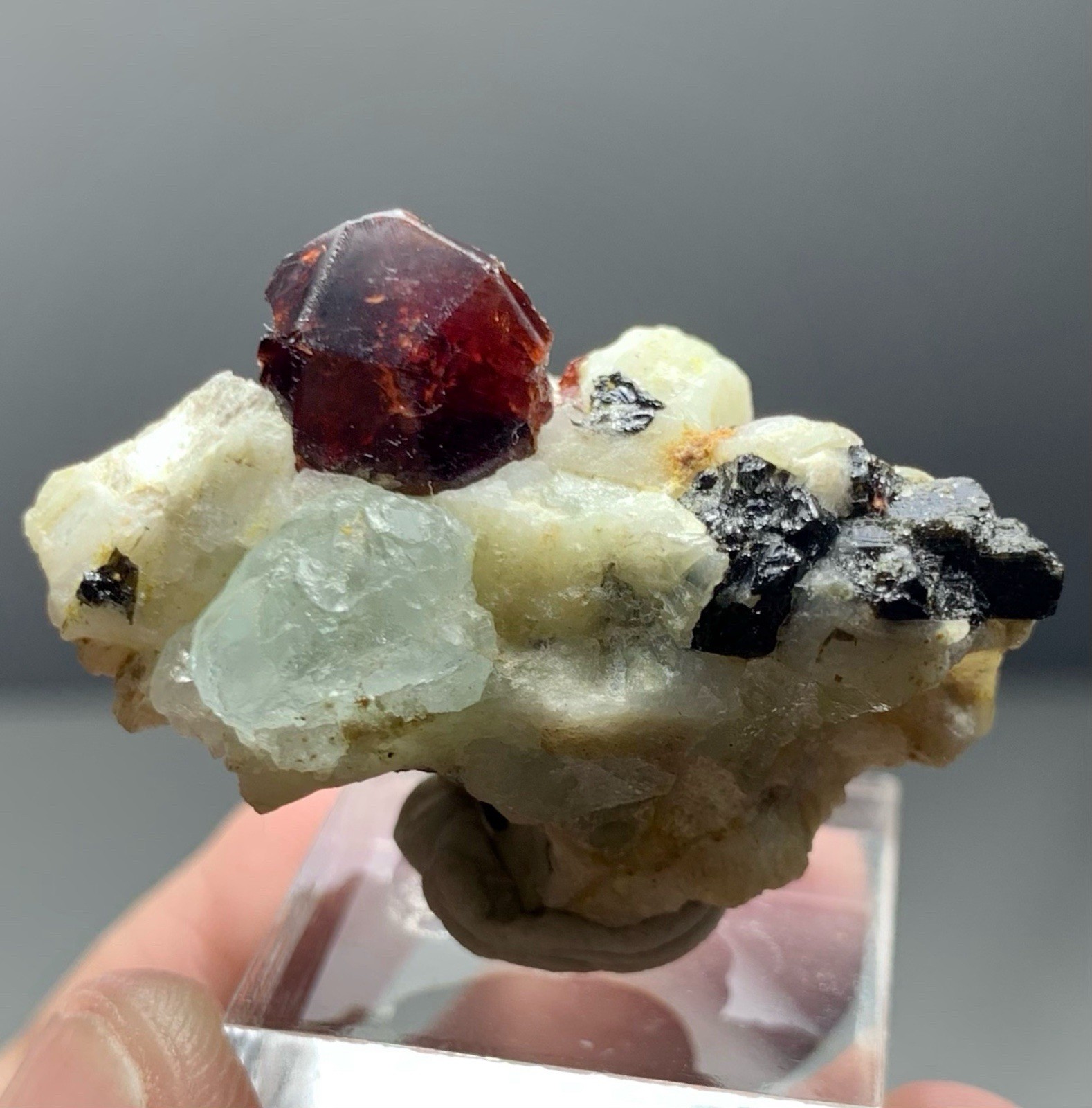 Red garnet specimen from pakistan skardu 17.4 Gram