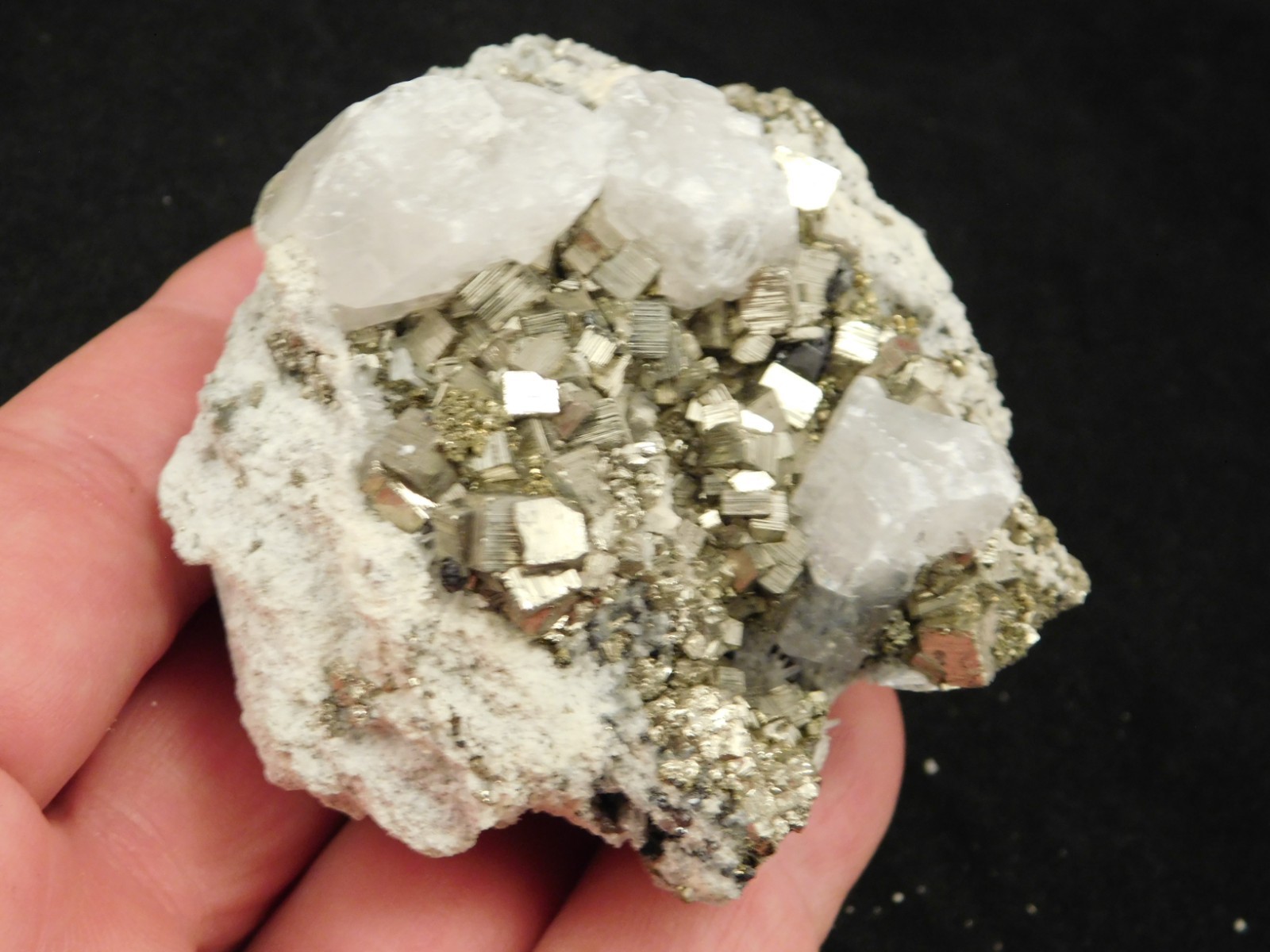 FLUORESCENT Calcite Crystal Cluster with PYRITE Crystal CUBES! Peru 196gr