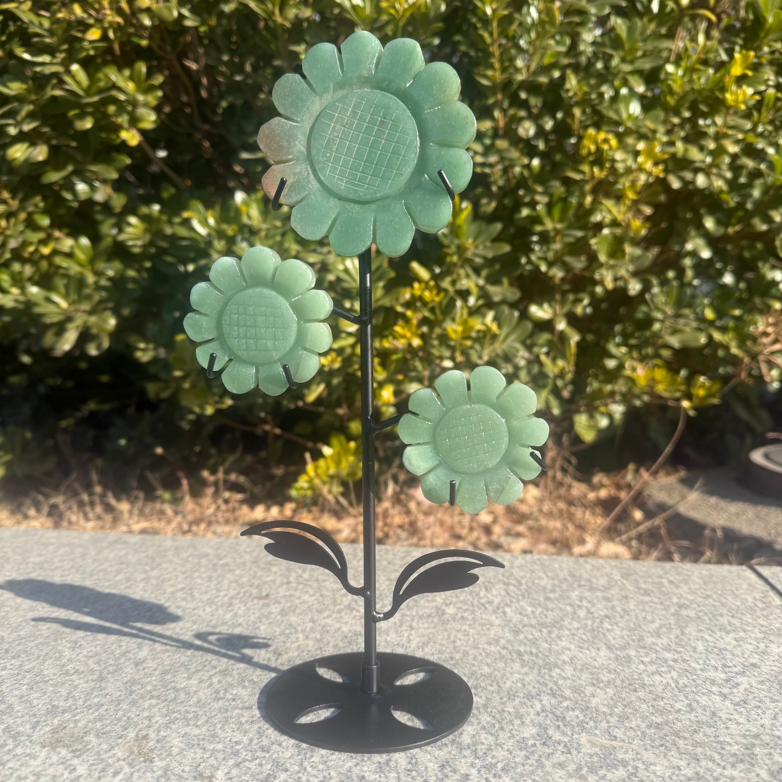 400g Natural Green East Mausoleum quartz crystal carved Sunflower Decor Gift