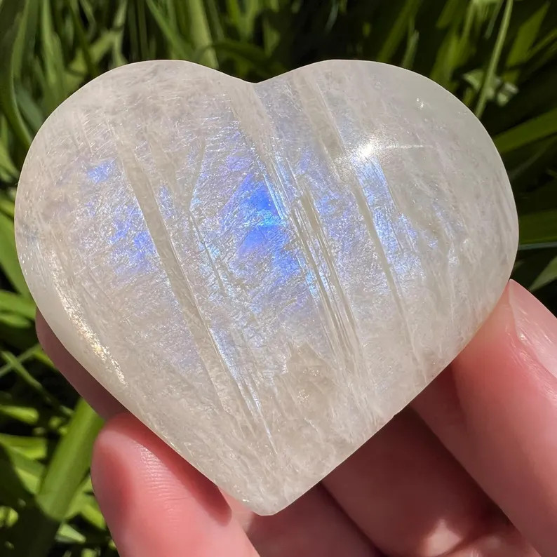 2″ Natural Moonstone Crystal Heart Carving Healing Gemstone Mineral Specimens