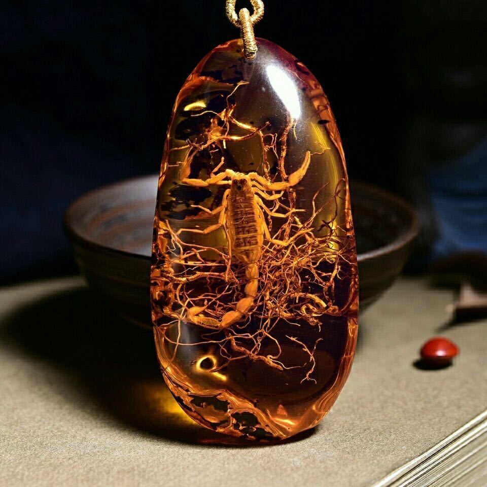 Natural Amber Insect Pendant Fossil Necklace Handmade Ethnic Style Unisex