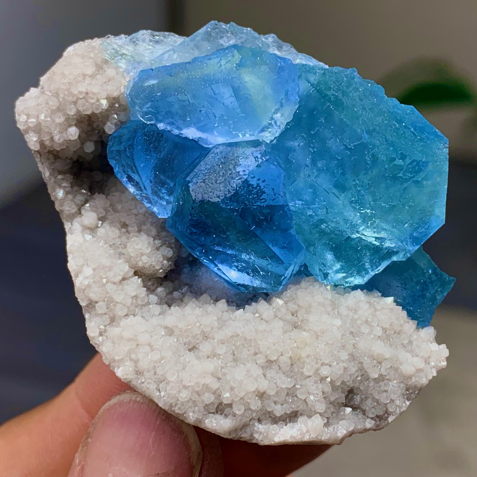 87G Natural transparent blue green cube fluorite mineral crystal from china